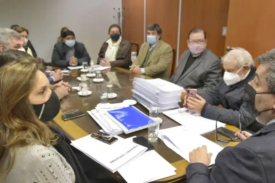COMISIÓN DE JUICIO POLÍTICO. Raúl Ferrazzano presidió la reunión. Foto de Prensa HLT