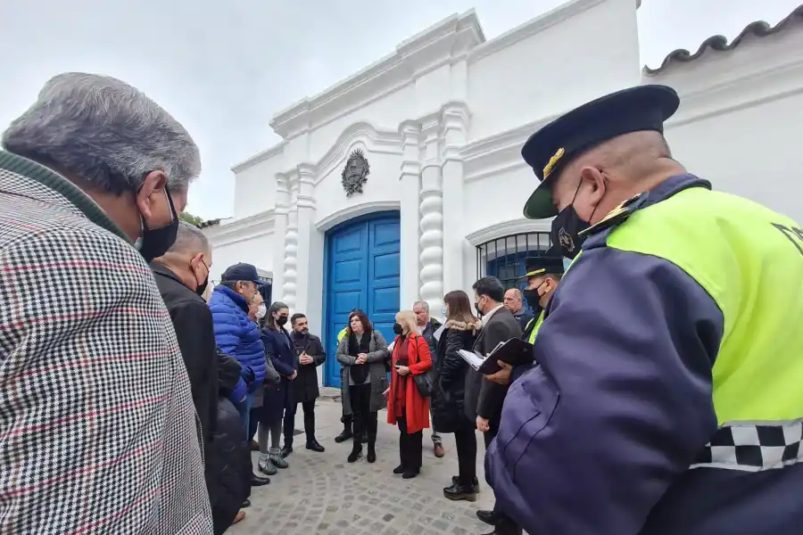 Funcionarios provinciales y municipales coordinan actividades de cara al 9 de Julio. Foto de LA GACETA / Juan Pablo Sánchez Noli