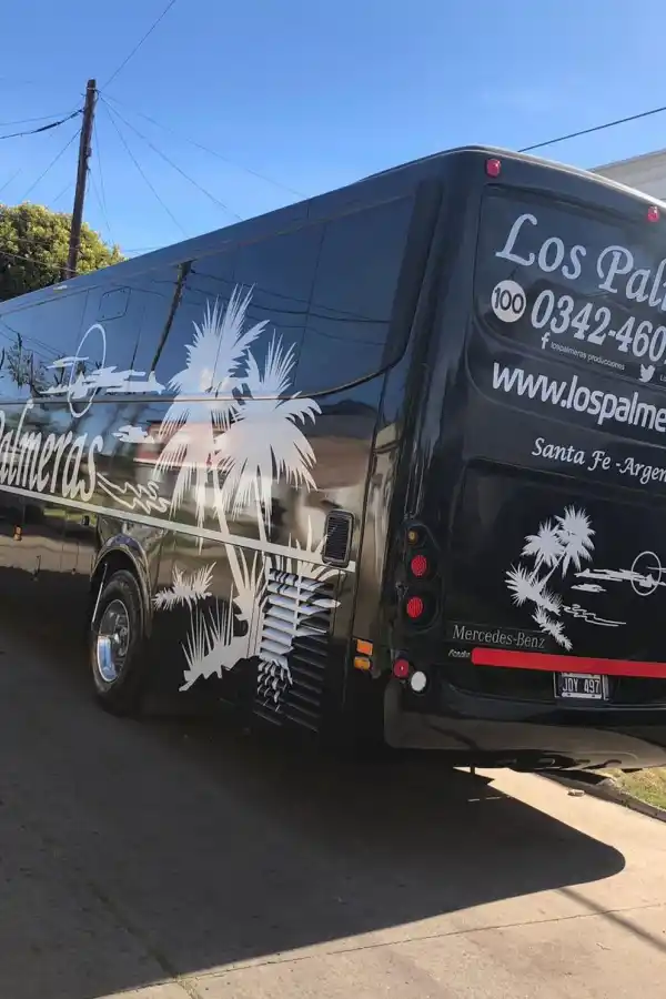 El colectivo de Los Palmeras fue embargado por la demanda de $22 millones.