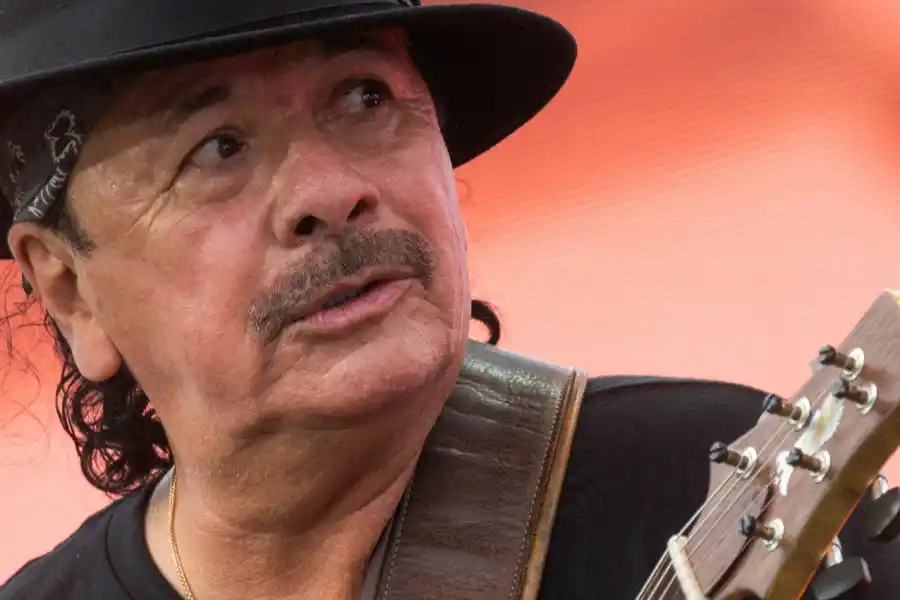 MÍTICO. Carlos Santana es uno de los más reconocidos guitarrista de rock de los últimos 40 años.