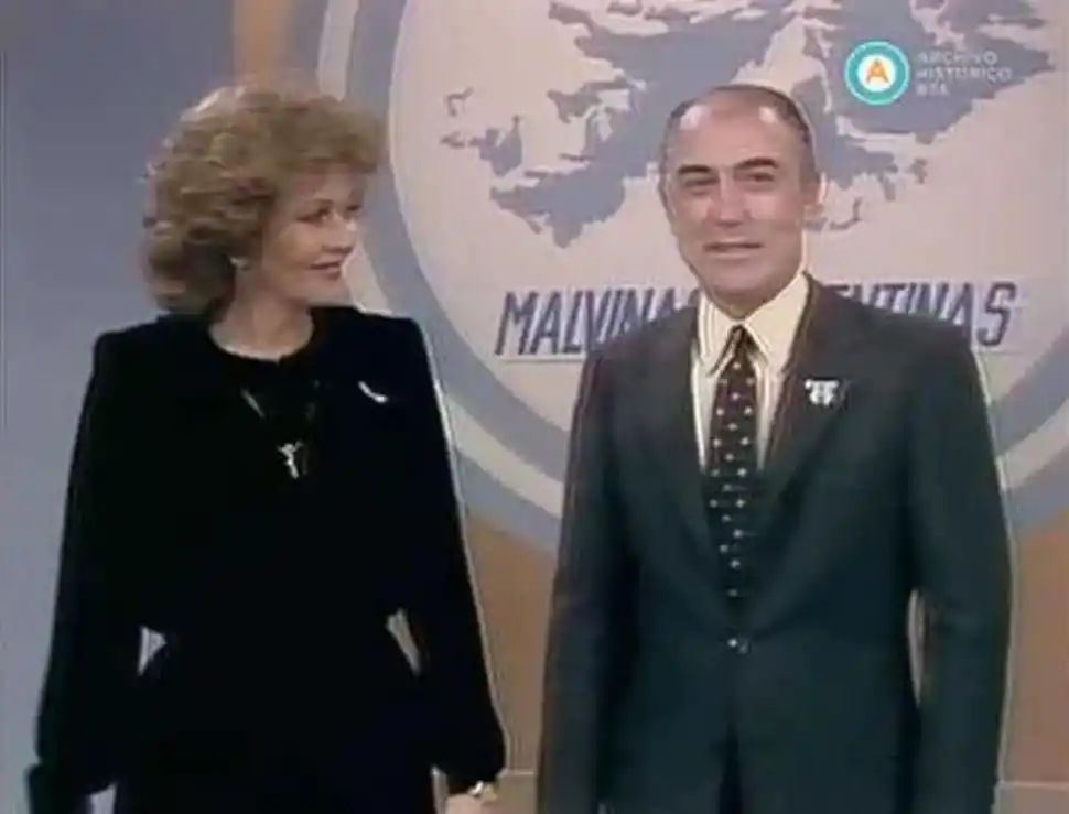 TELETÓN. Cacho Fontana propuso la realización de “24 horas por Malvinas”, especial que condujo junto a Pinky.  