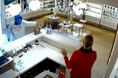 Otro robo a un negocio en Yerba Buena: no sabía qué podía pasar”