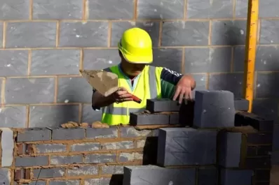 La construcción creció un 19,9% interanual en mayo, según el Indec