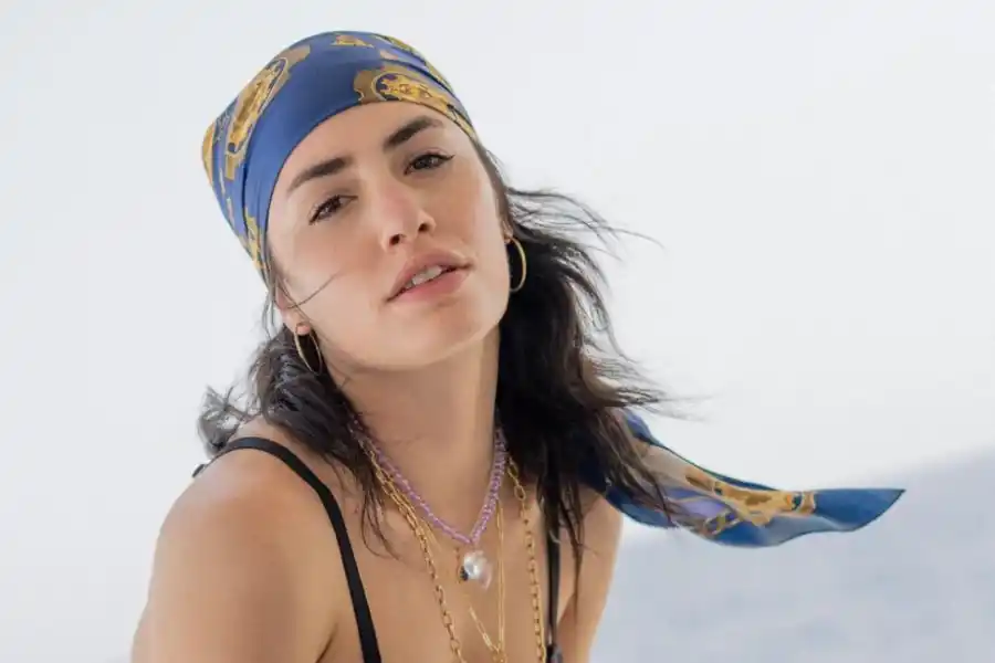 Lali Espósito de vacaciones en las playas de Europa.