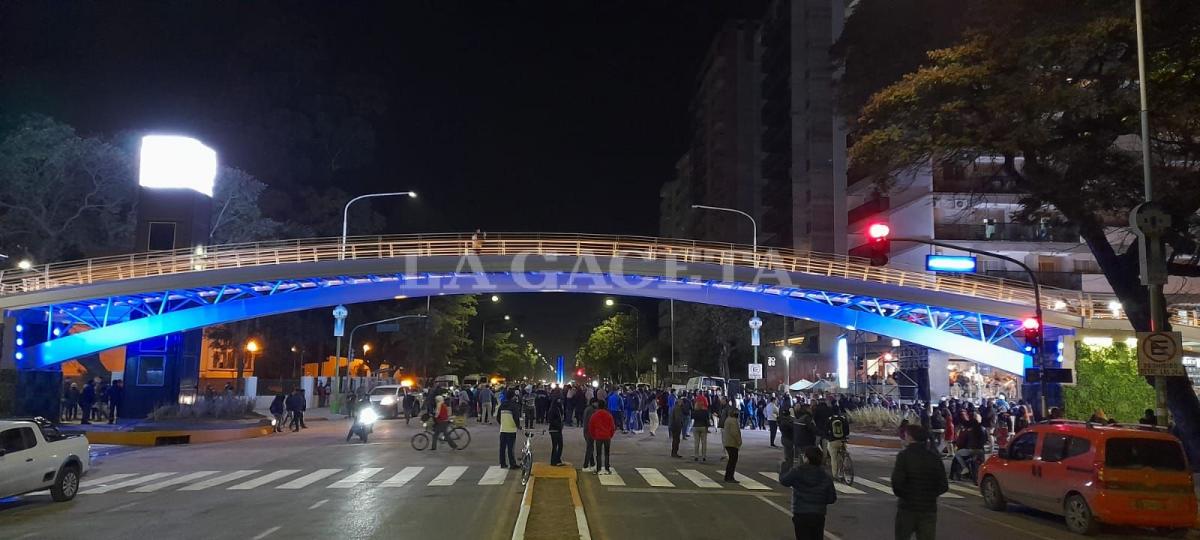 Quedó inaugurado el puente peatonal de avenida Mate de Luna