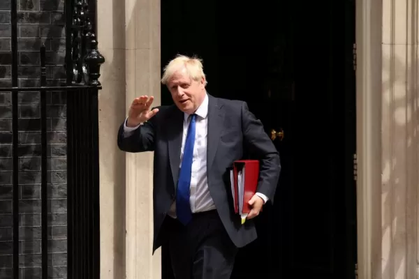 Los escándalos que derribaron a Boris Johnson