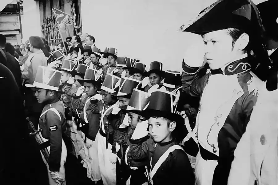 Los más chiquitos disfrazados (1966) 