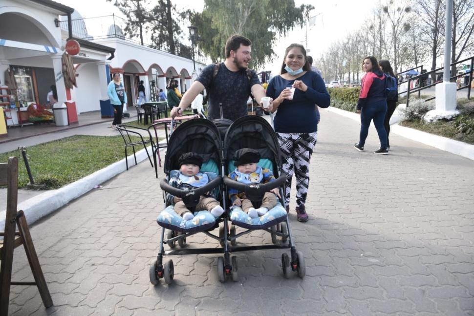 DE YERBA BUENA. Los Ambrosio hicieron pasear a Donato y Lorenzo