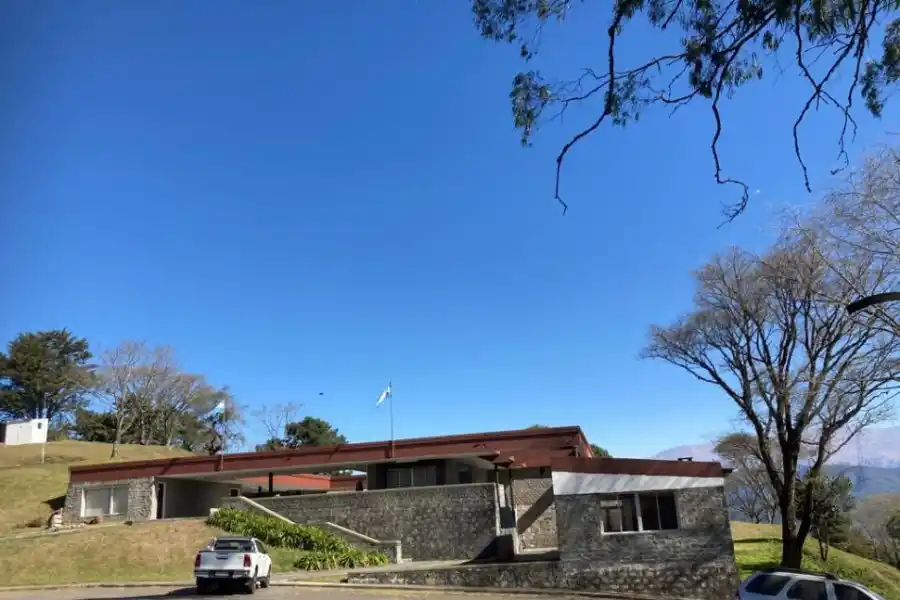 Quiénes son los empresarios procesados por las obras en la UNT y cuáles son los trabajos