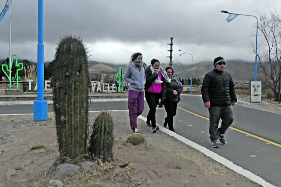 ESTRELLAS. Las artesanías generan gran interés en todos. Grandes y chicos se maravillan