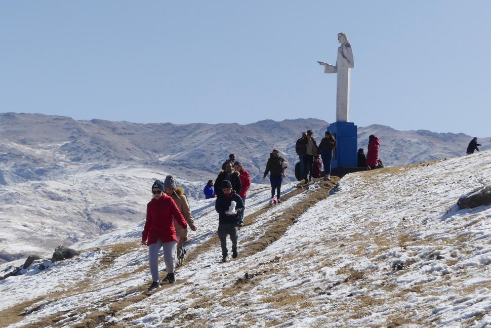 SENSACIÓN DISTINTA. Para muchos chicos, fue el debut en la nieve.