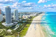 ¿Aniversario en Miami? Las fotos de un funcionario municipal en las redes sociales