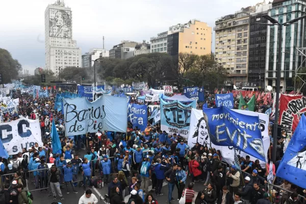 Organizaciones sociales anunciaron la movilización más grande en Argentina de los últimos 15 años