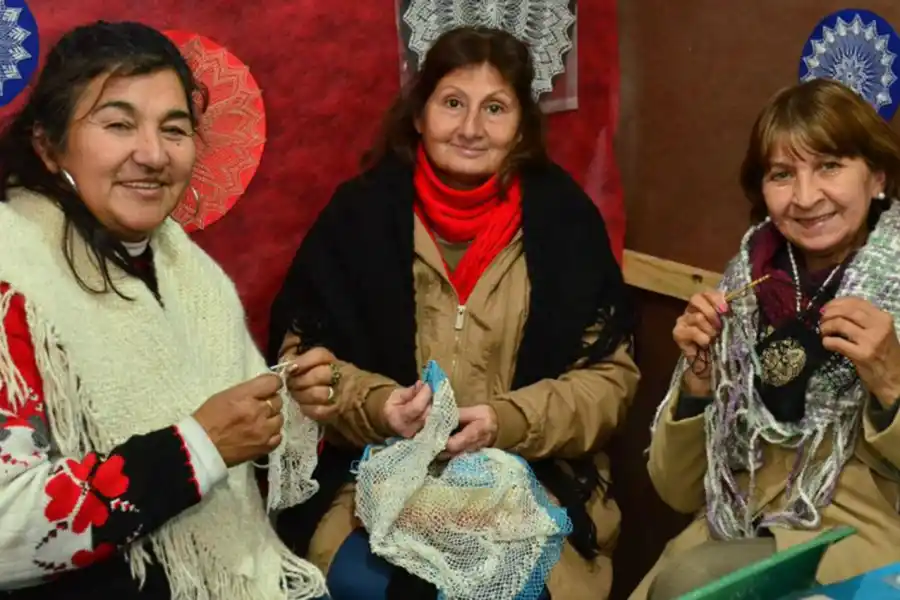 Turismo tucumano: comenzó la edición nº 53 de la Feria de Artesanías y Productos Regionales del NOA