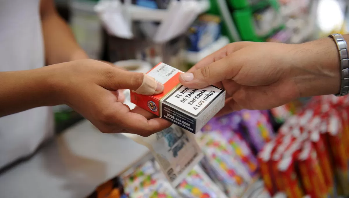 Fumar es perjudicial para la salud, y además, a partir de ahora será más caro en la Argentina. Foto de Archivo