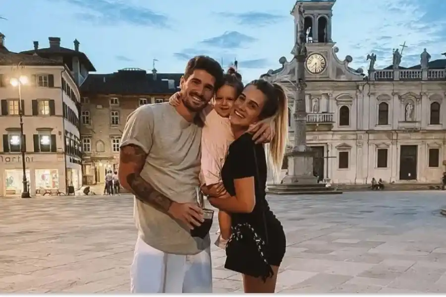 Rodrigo De Paul y Camila Homs.