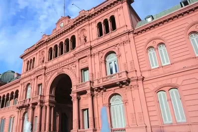 El duro análisis de Financial Times: “La confianza en la economía argentina se está evaporando”