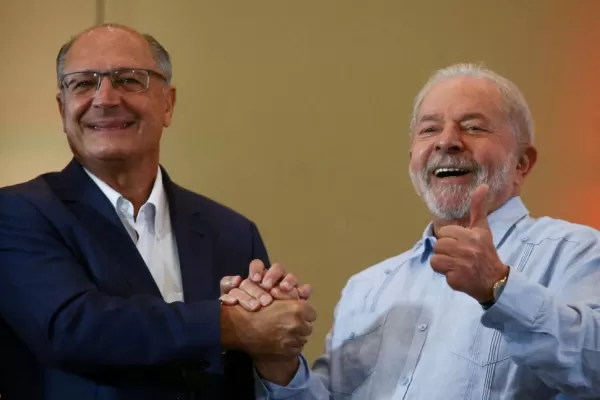Lula es oficialmente candidato a presidente de Brasil