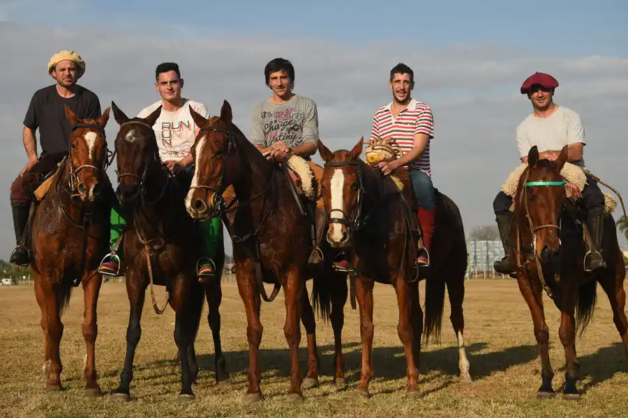 PRÁCTICA PREVIA. Juan Ignacio Lanfranco, Mariano Quevedo, Jorge Cayuela, Federico Ferrari y Luciano Lemme, jugadores destacados en la competencia.
