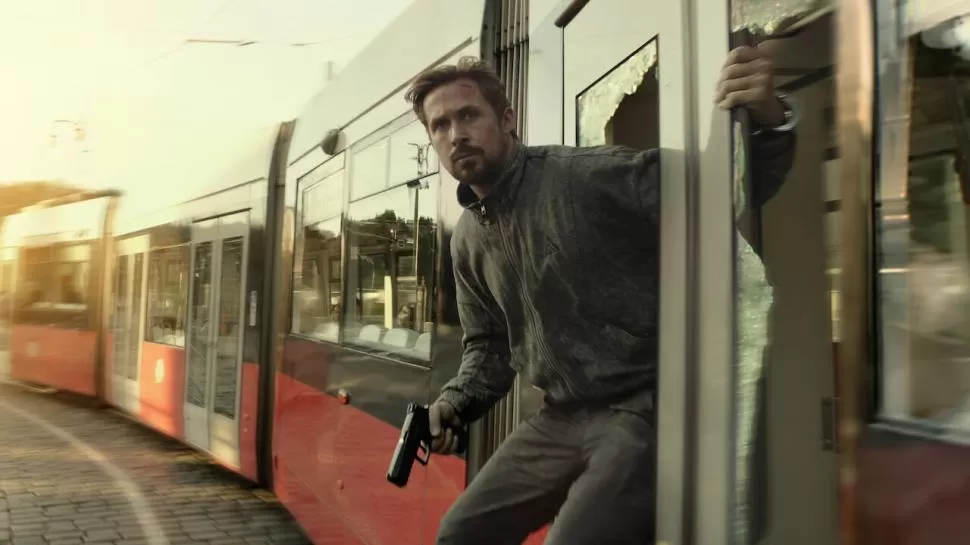 “PERSEGUIDO”. El actor Ryan Gosling en una escena del thriller, que fue rodado en muchos países.  