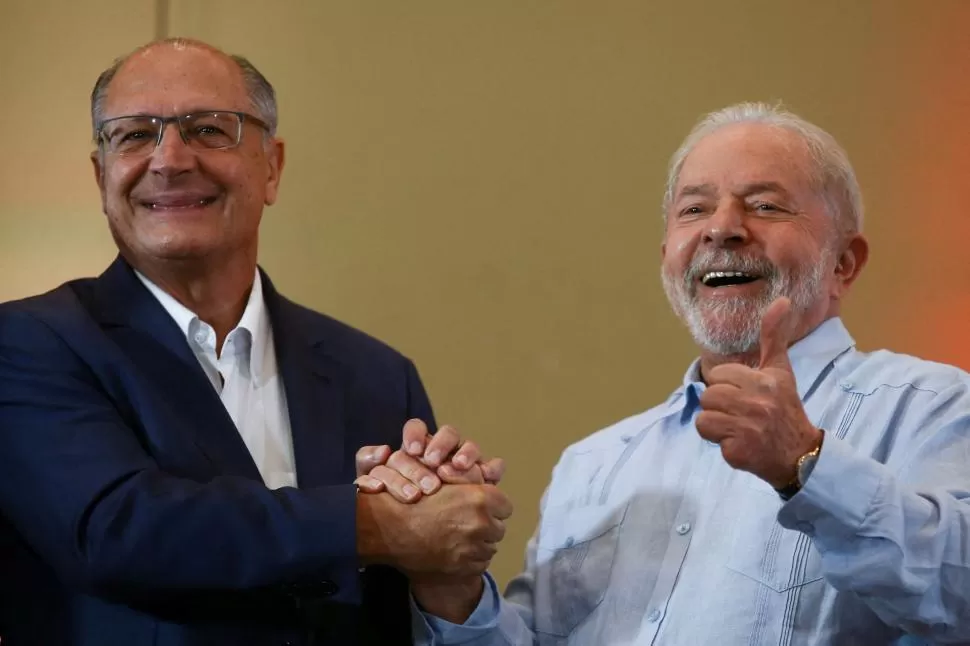 FÓRMULA. Lula se presenta con Alckmin, ex gobernador de San Pablo.  reuters 