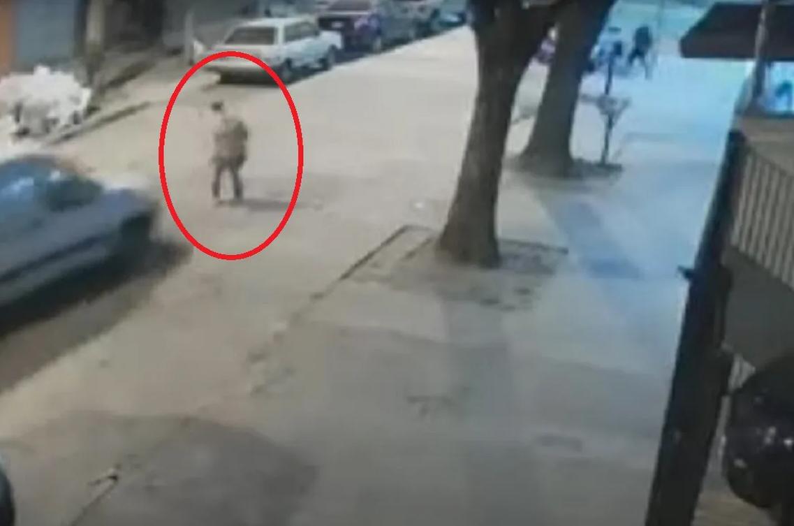 Video Persiguió Y Atropelló A Un Ladrón Que Le Había Robado A Su Mamá 0330