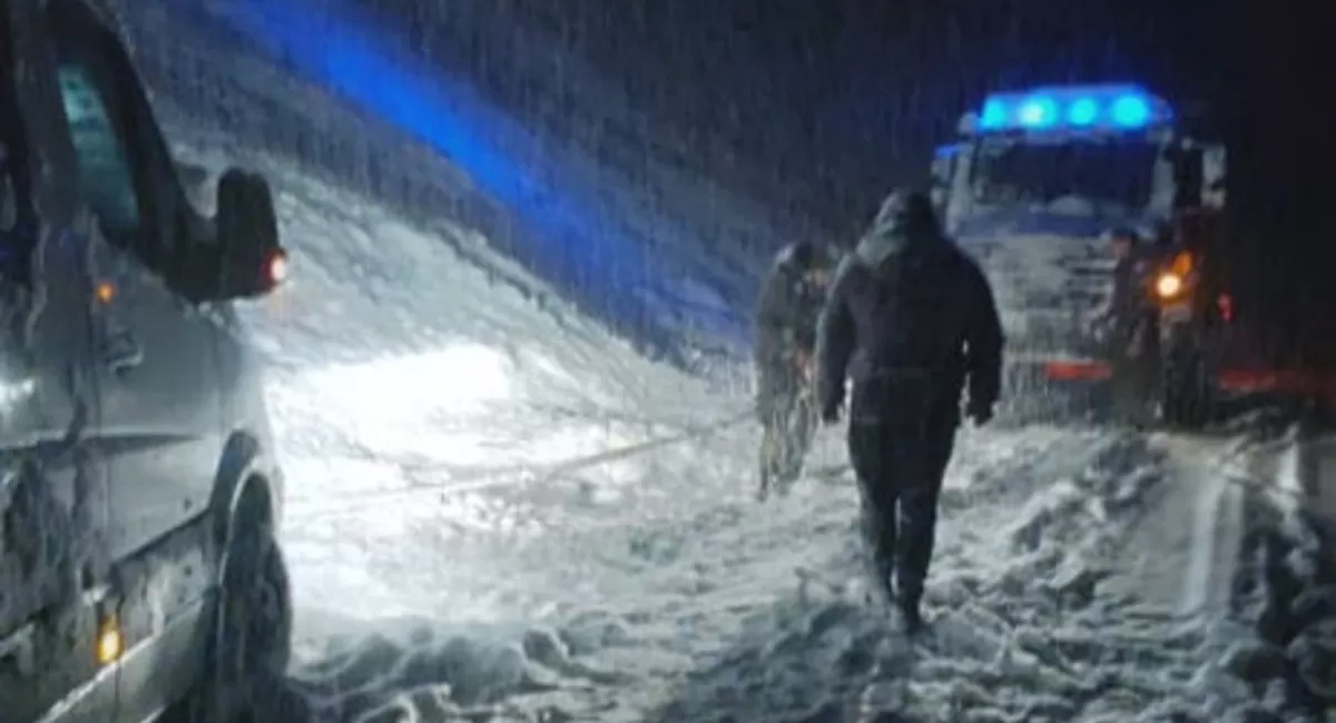 Temporal de nieve en Chubut: rescataron a 47 personas que habían quedado varadas