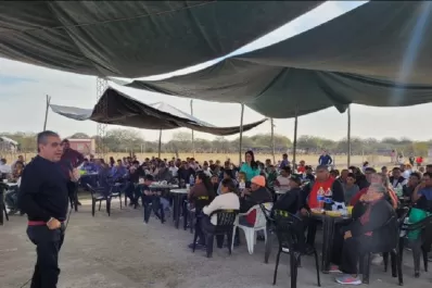 Alfaro criticó a la Policía por sacarle fotos en un acto: Díganle a Jaldo que aquí estoy