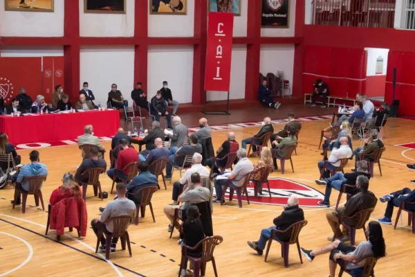 Negocios, intereses y temas personales en los clubes