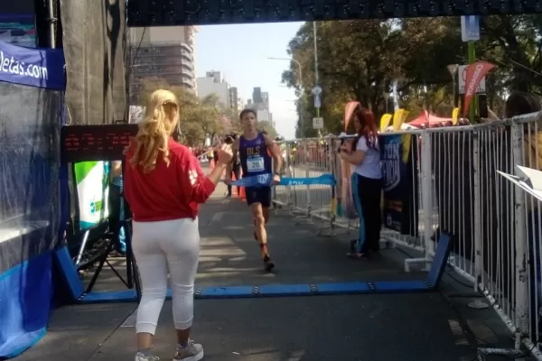 Maratón Independencia: en los 10k, el podio fue para un uruguayo y dos tucumanos