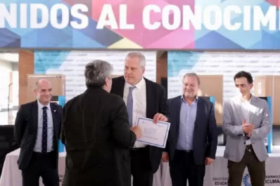 Escuelas técnicas de Tucumán recibieron 49 impresoras 3D