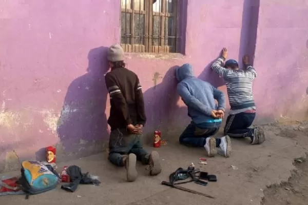 Banda del Río Salí: detienen a tres hombres que comercializaban droga armados
