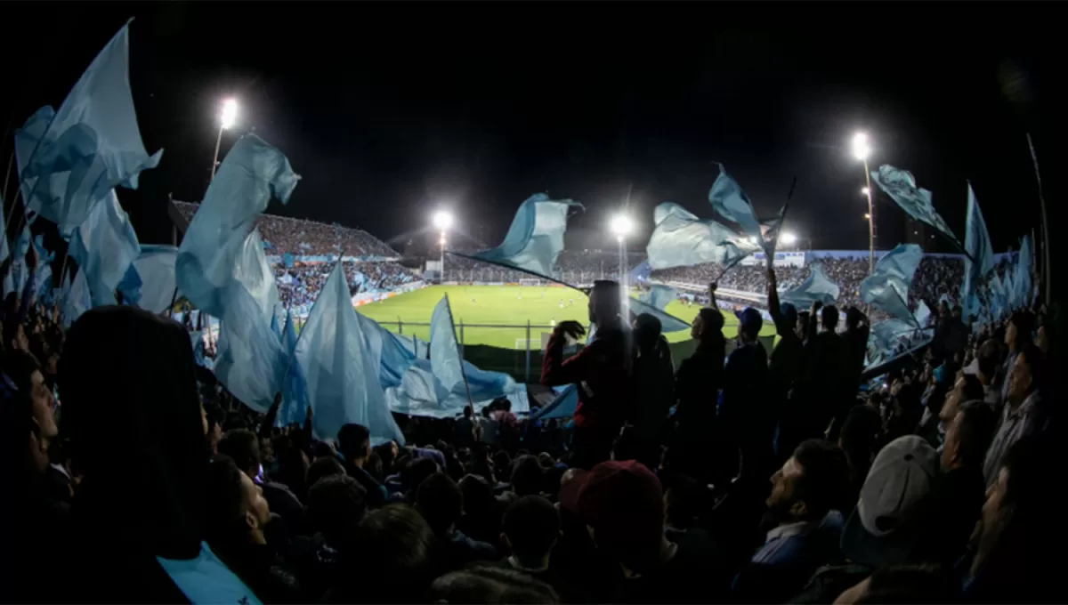 CAMINO A PRIMERA. Belgrano parece encausado para llevarse el torneo de la Primera Nacional.
