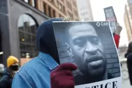 Condenaron a prisión a dos agentes implicados en el crimen de George Floyd