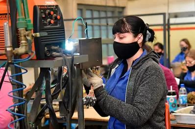 Pymes industriales reclaman que se implemente un “dólar-pyme”