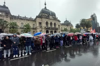 Organizaciones sociales marcharon en Tucumán para exigir soluciones al Gobierno