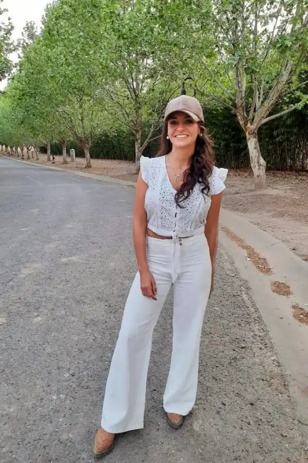 Con un aguinaldo creó gorras de cuero que ya saltaron de Tucumán a Recoleta