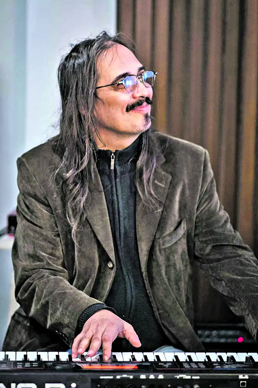 COMO LAS DE ANTES. Los integrantes de la orquesta típica de tango que se presentará esta noche, en la función especial en el teatro Alberdi, con un repertorio de formaciones famosas. 