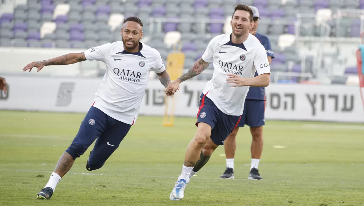 JUNTOS. Neymar y Messi encararán una temporada en la que buscarán alcanzar la Champions junto a PSG.