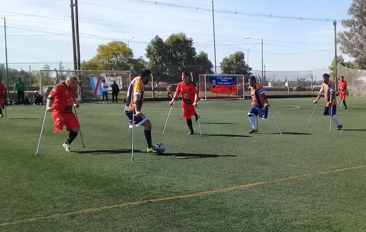 FOTO CARLOS OARDI Y CARMEN ALBORNOZ.