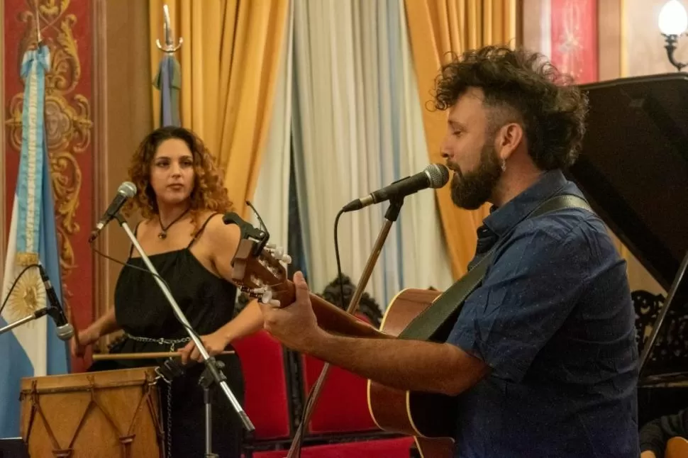 RECITAL. El dúo Molina Chazarreta presentará “Cantares de un sentir”. 