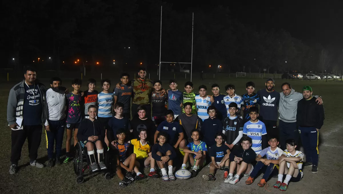 Los chicos del plantel de infantiles de Lawn Tennis. 