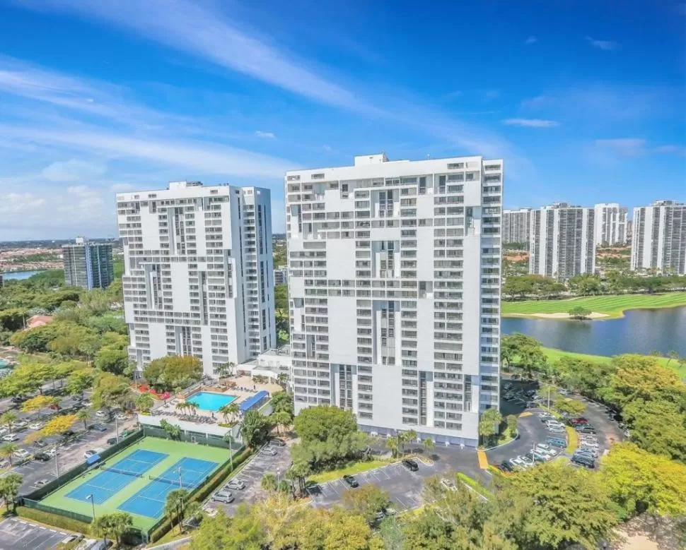 EN LA MIRA. El empresario Eduardo Made, en las últimas registraciones que realizó, puso este condominio como lugar de residencia.  