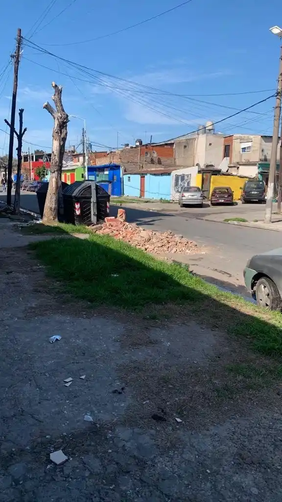 MODESTO. El Osvaldo Baletto tiene capacidad para 10.000 personas y es un estadio humilde como las casas que lo rodean. 