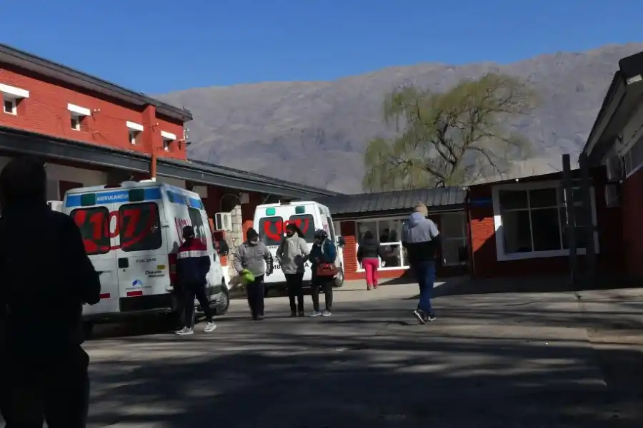 PARA TRASLADOS. El hospital cuenta con cuatro ambulancias para los casos de derivaciones.  