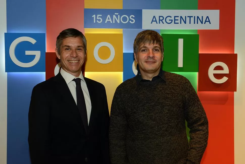  AUTORIDADES. Víctor Valle, director general de Google Argentina, y Luis Sigal, Líder de Ingeniería de Google Arts & Culture.  