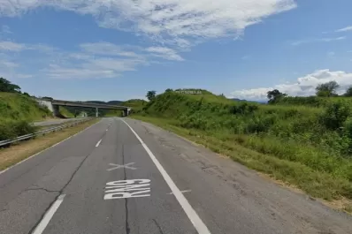 Simularon ser pasajeros de un tour de compras y robaron al resto de los viajantes