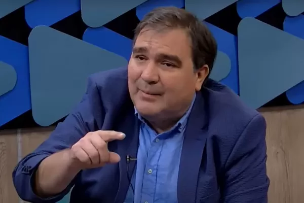 Morof deslizó que el estacionamiento pago es un negocio de Alfaro mediante un testaferro