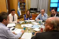 Economía prepara un plan para convertir planes sociales en empleo formal