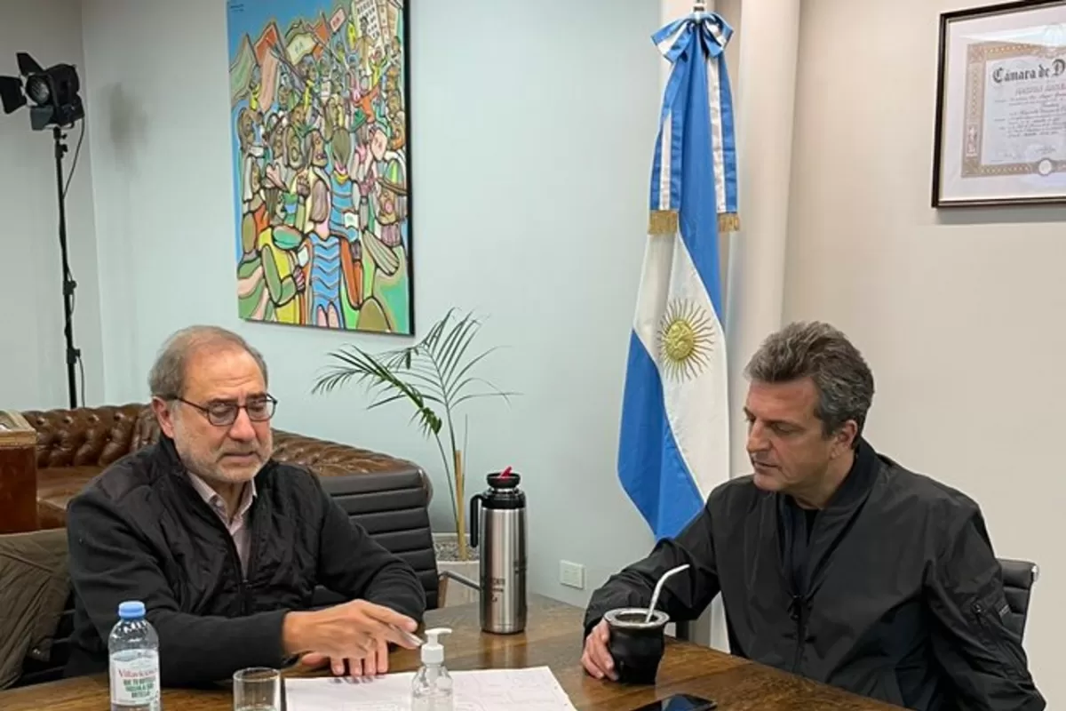 Sergio Massa, junto al embajador argentino en EEUU, Jorge Argüello.